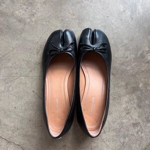Maison Martin Margiela Black Flats with Glossy Finish